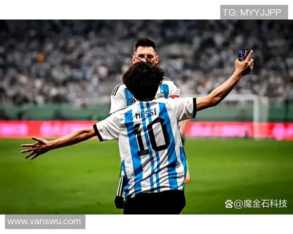 足球球星倒地瞬间展现拼搏精神 向球迷传递不屈不挠的奋斗力量