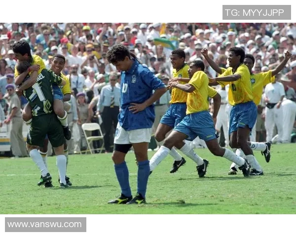 德国足球点球之星的精彩瞬间与不朽传奇头像展示 德国足球点球之星的精彩瞬间与不朽传奇头像展示